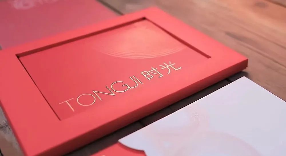 「你喜欢的大学」 拍了拍你，并说：这是你的录取通知书嘛？