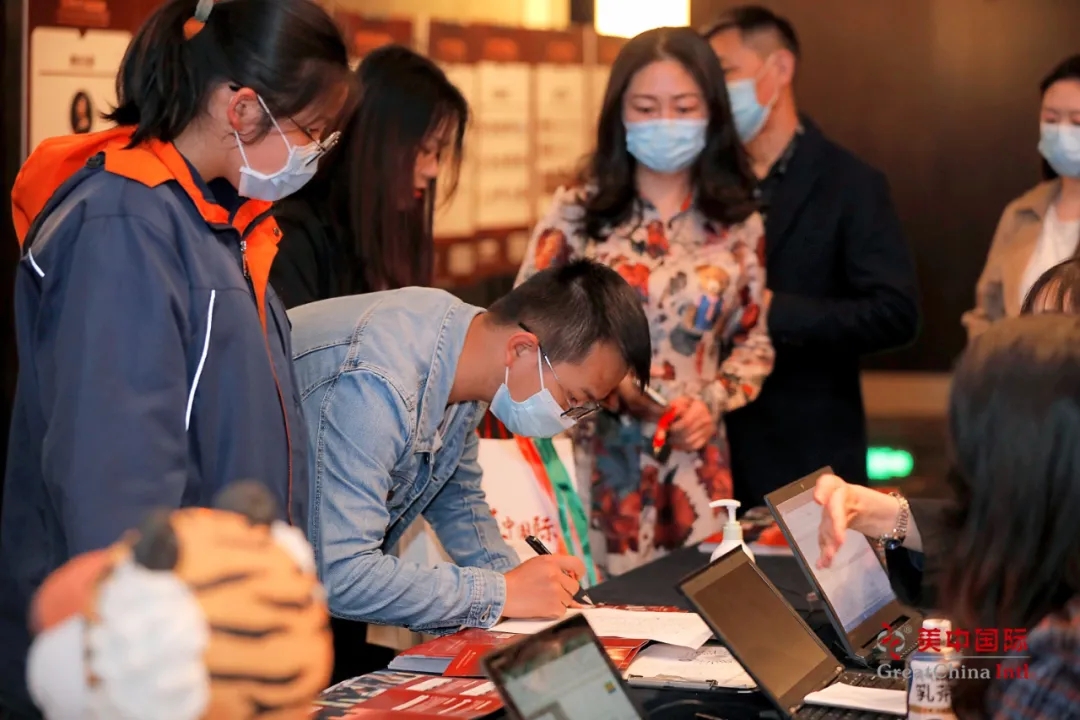 30+教育大咖200+国内外院校 成都再添国际化学校种子选手