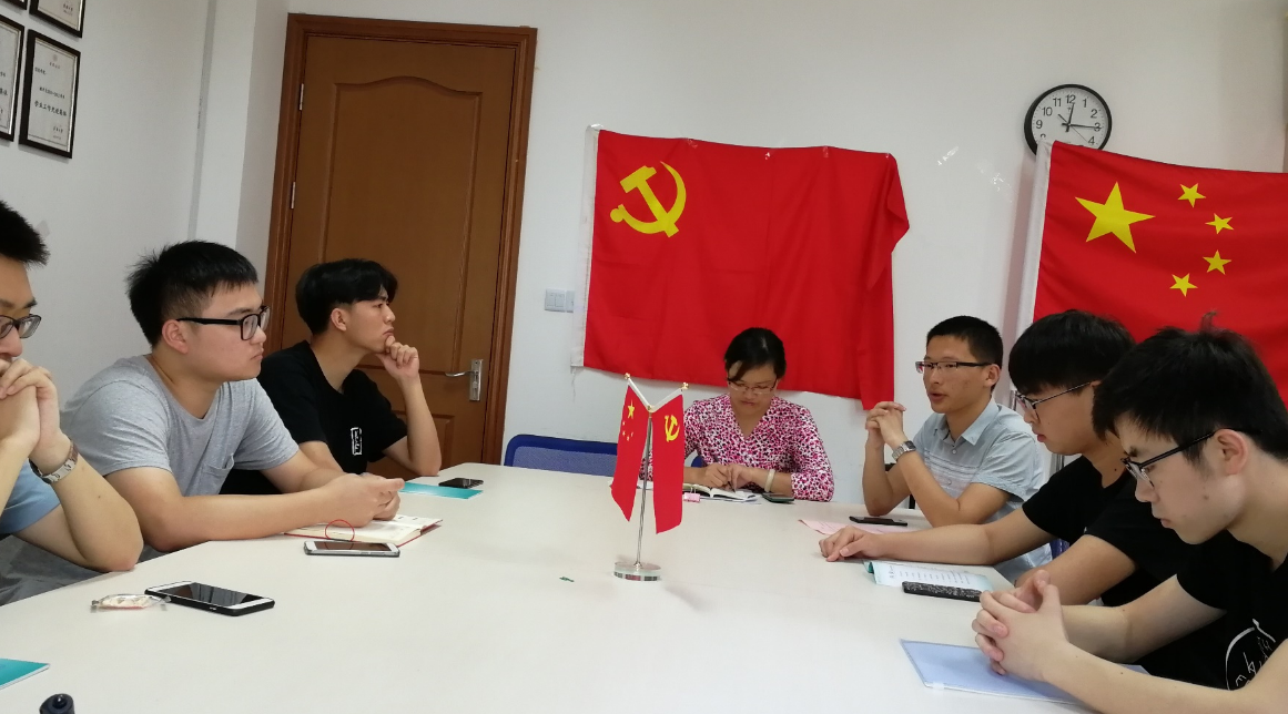 大学生竞选班干部没用吗？不如看看更有用的职位，可以锻炼能力