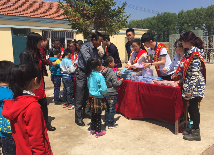 “回不去农村挤不进城市”，农村大学生的辛酸，真是现实且扎心