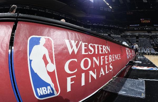 安踏为什么不跟nba合作了(vivo、安踏将中止与NBA的所有合作，给它们的最佳行动点赞)