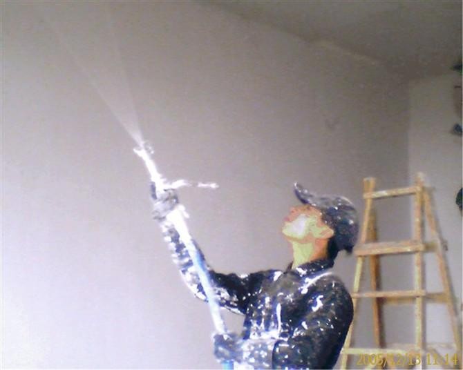 内墙腻子刮几遍？可以加胶水吗？老师傅说不加，用作封底更牢固