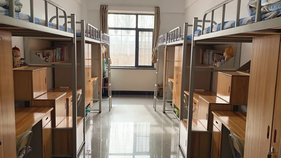 曝光！沈阳“超豪华”寝室，住着学霸、发明家，还能按特色入住