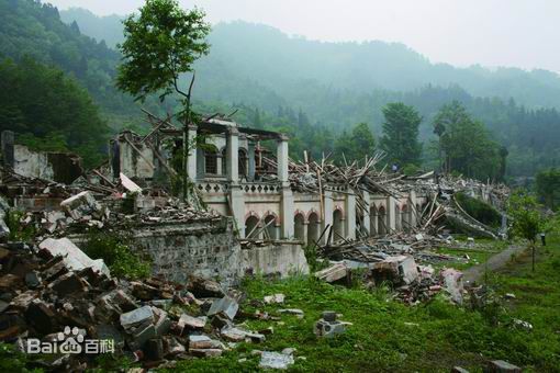 四川彭州白鹿镇二日游“最牛教学楼