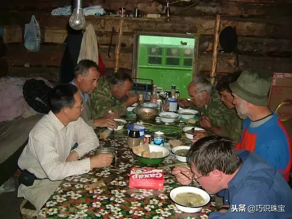 带你探索:14个月深入俄罗斯碧玉矿场——萨扬山脉