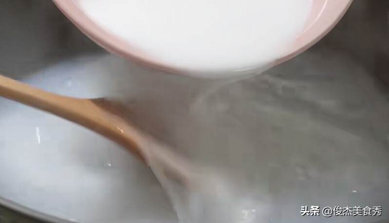 凉粉是什么做的 凉粉的制作方法