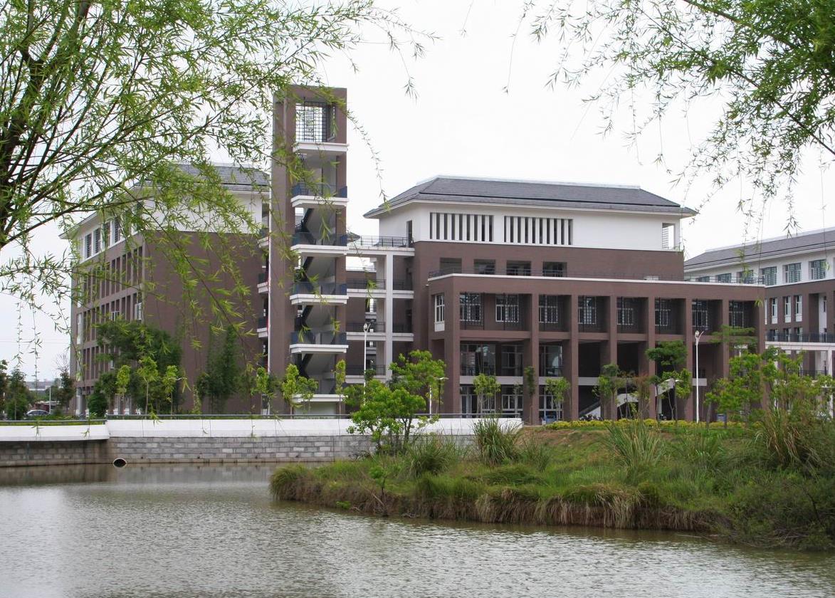 全国二线城市实力不错的四所独立院校，其中山东英才学院位居第一