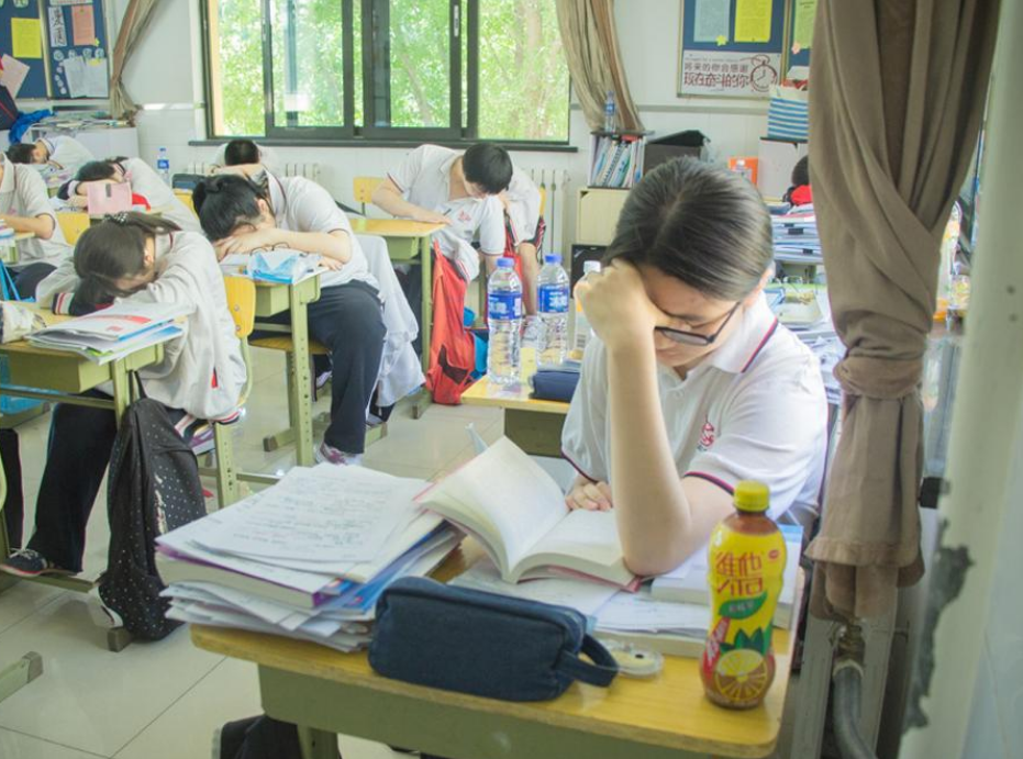 2021年高考人数1000多万，学生竞争压力很大，可依旧有3个好消息