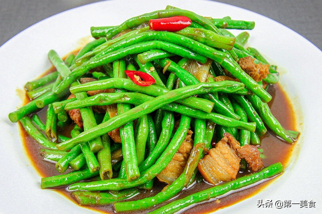 豆角怎么炒好吃（豆角这样炒好吃开胃又下饭）