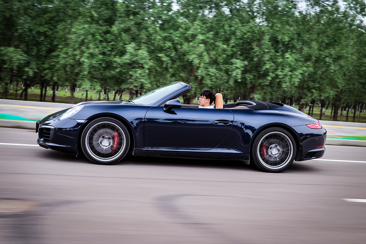 精分暴徒也懂柴米油盐 试驾911 Carrera S Cabriolet