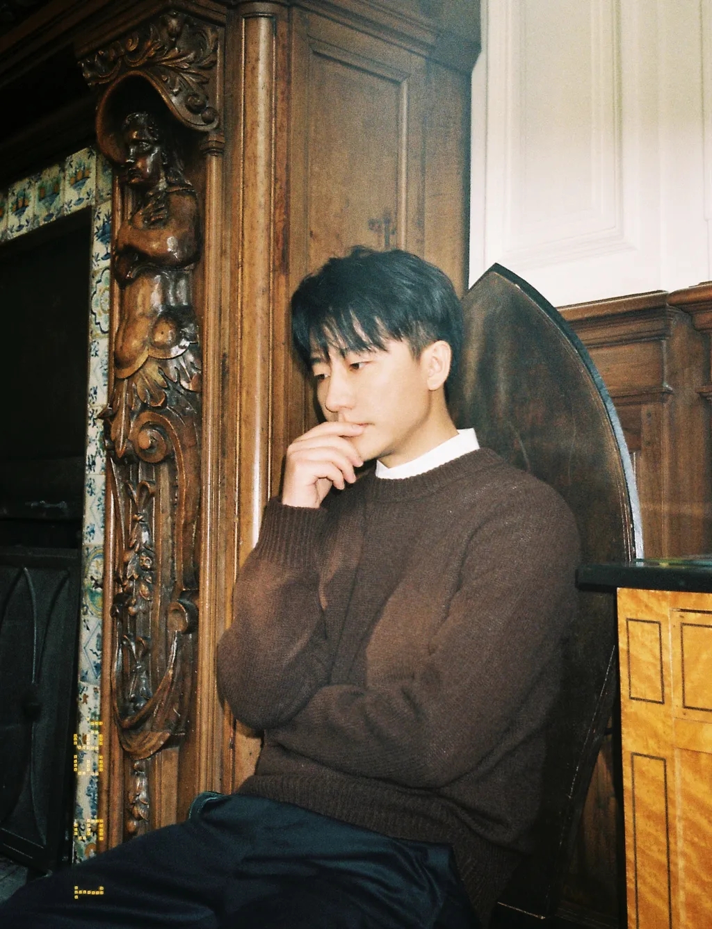 遭张艺谋忽悠，被传傍蒋雯丽上位，“狠人”黄轩的粉红成名史