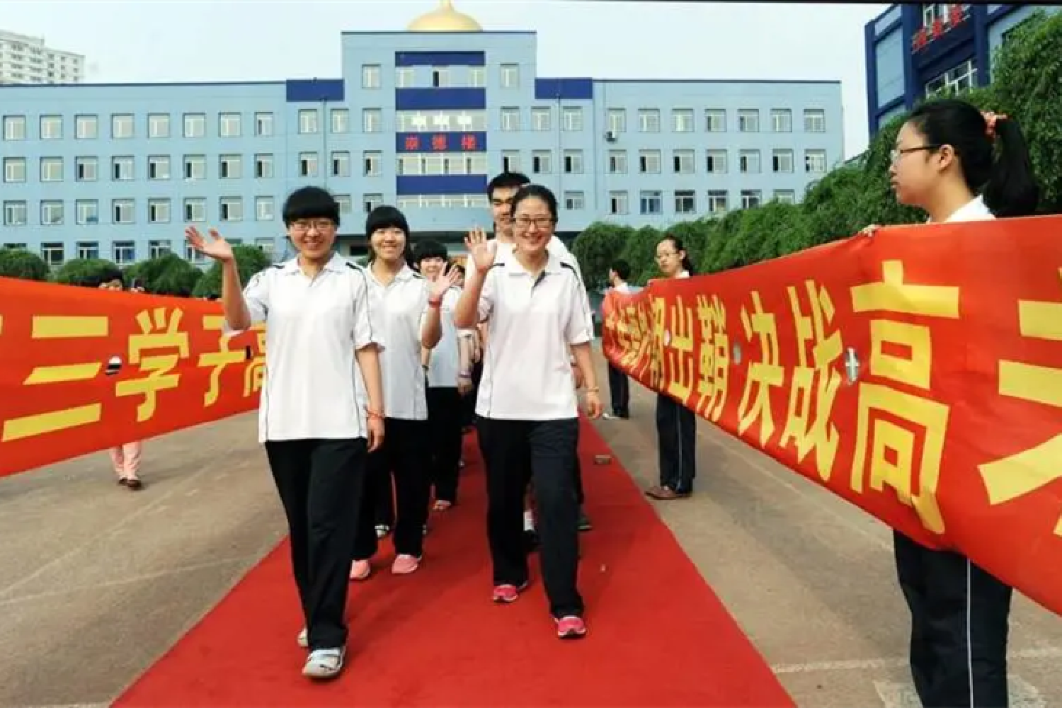 2021高考语文结束，作文更成“难点”，加强阅读、思考成制胜法宝