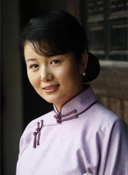 比起杜志国3婚出轨圈外人，相爱42年杜源夫妇被称为“神仙眷侣”