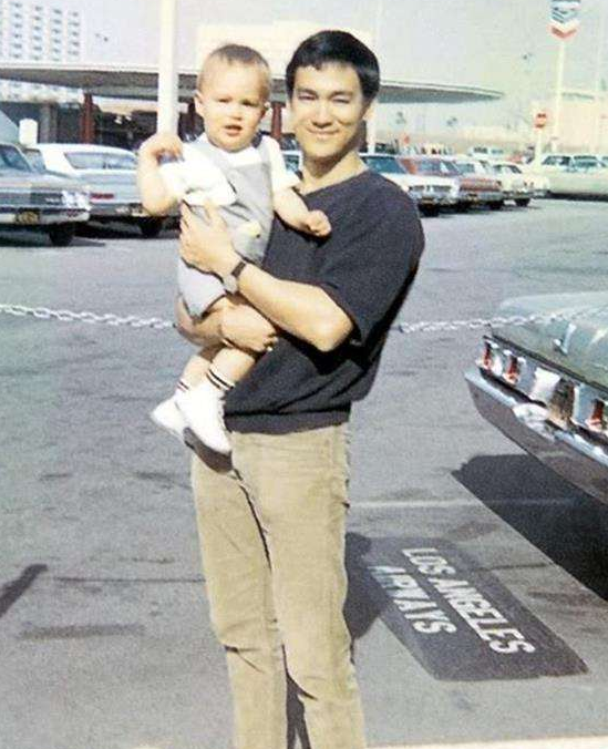 李国豪死因电影剧情「详细介绍」 _晶羽科技