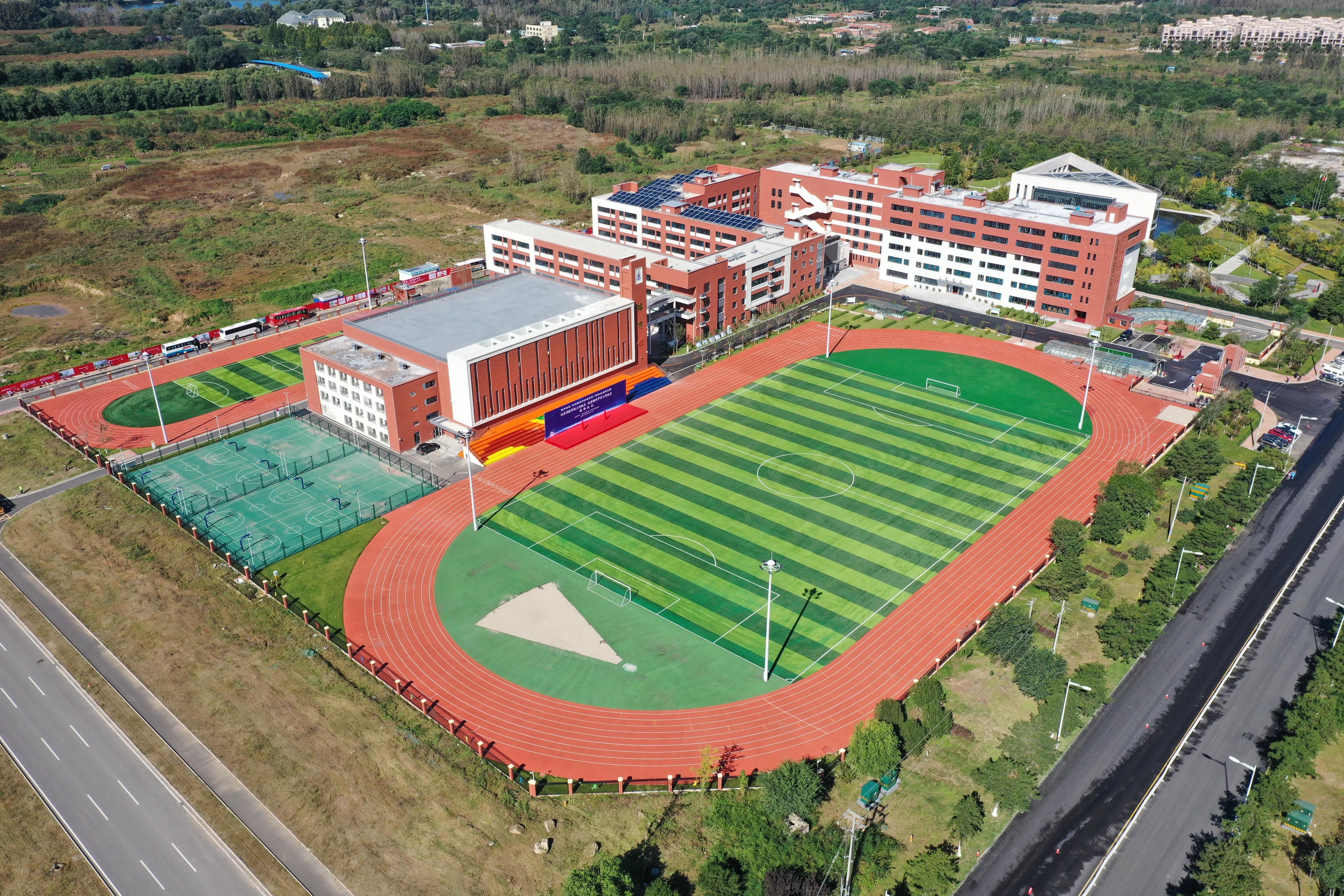 北京实验学校三河校区，潞河中学三河校区(图2)