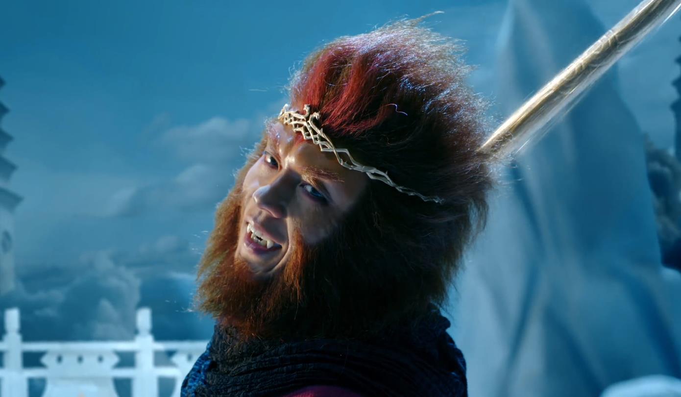 除此之外影片中还有假到不能再假的镜头,比如孙小天