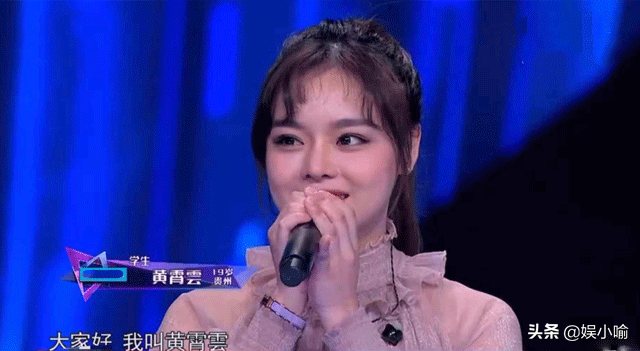 曾经连决赛都没进，如今是《好声音》导师：黄霄云靠什么征服选手
