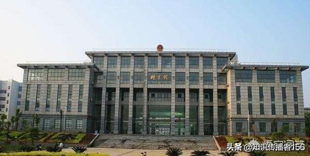 湖南警察学院与湖南科技学院哪个好一些？