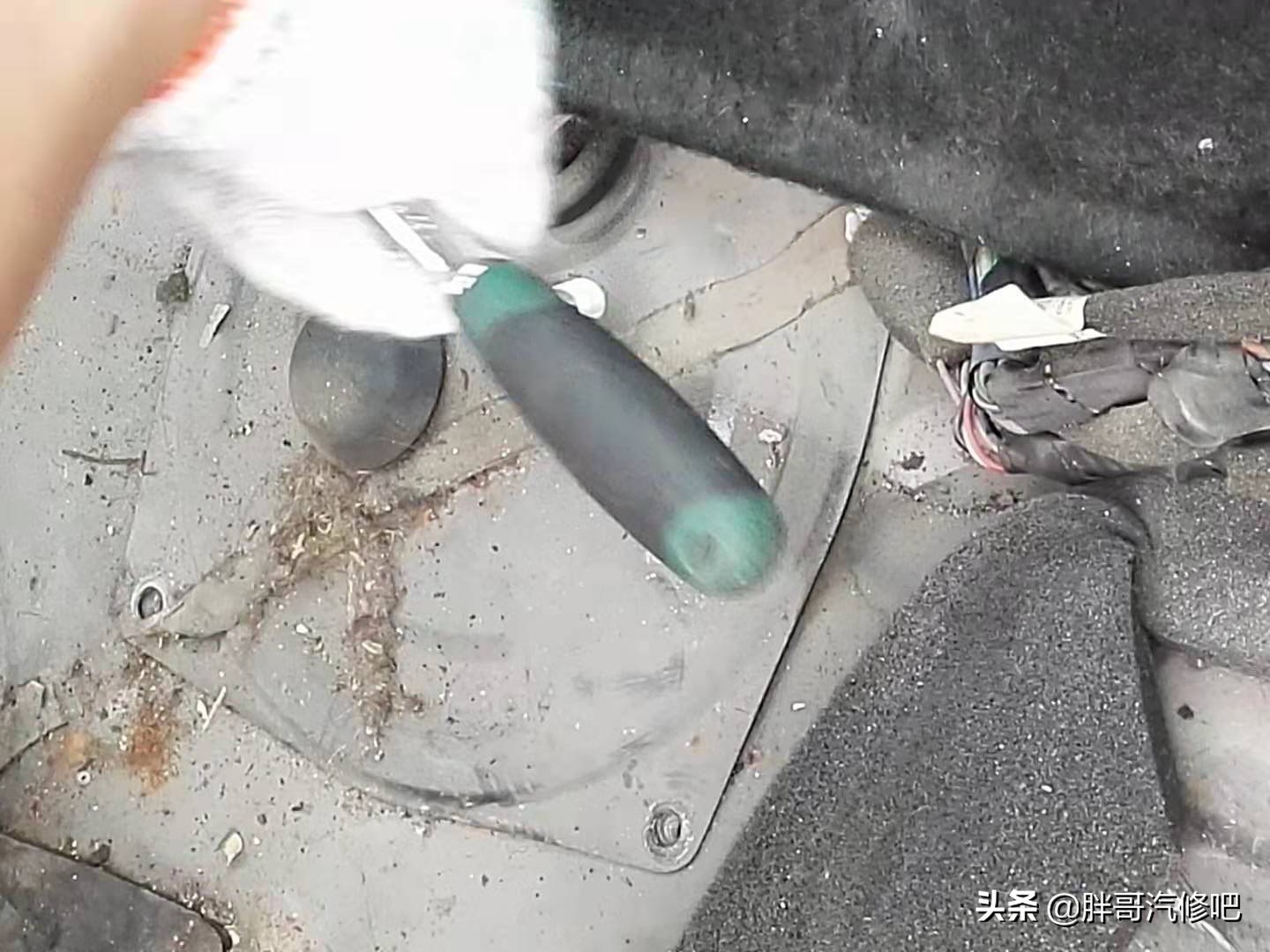 胖哥终于修理了这老蓝鸟，14年车龄无法启动，别整一些没用的