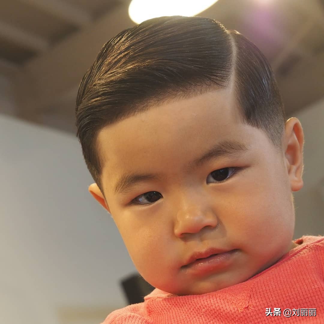 3到10岁小男孩,发型这样剪,真帅气