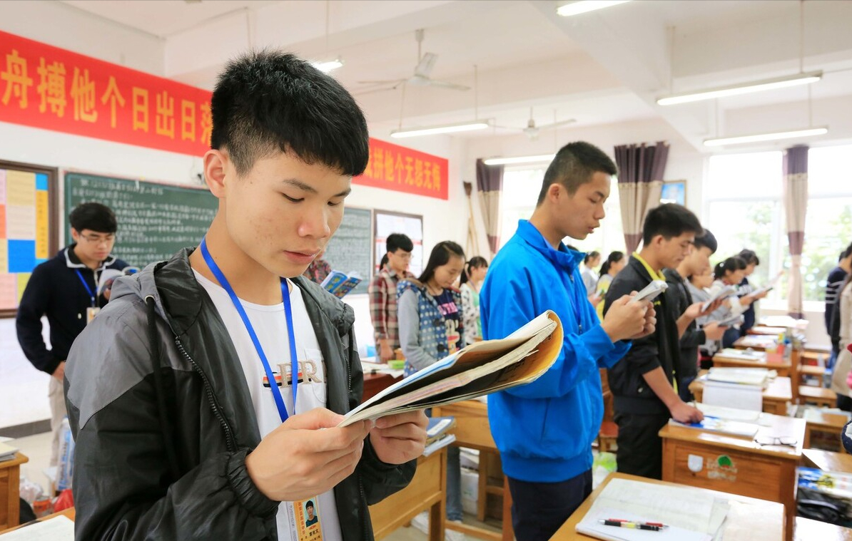 特殊的高考满分作文，全文只有755字，却有30字连老师也不认识