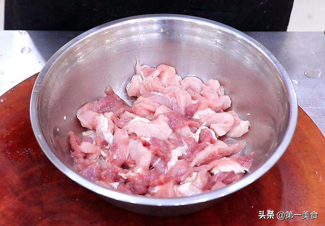 酥肉的做法,酥肉的做法最正宗的做法視頻