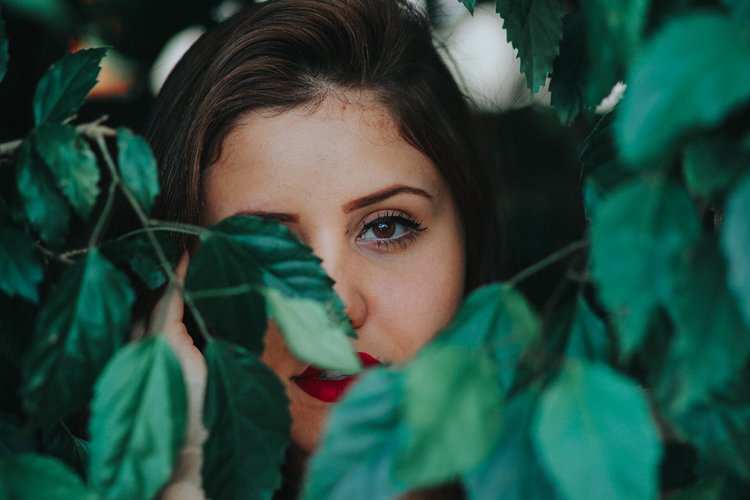 女人何时绝经刚好，能过夫妻生活吗？提醒：绝经前会有这4大症状