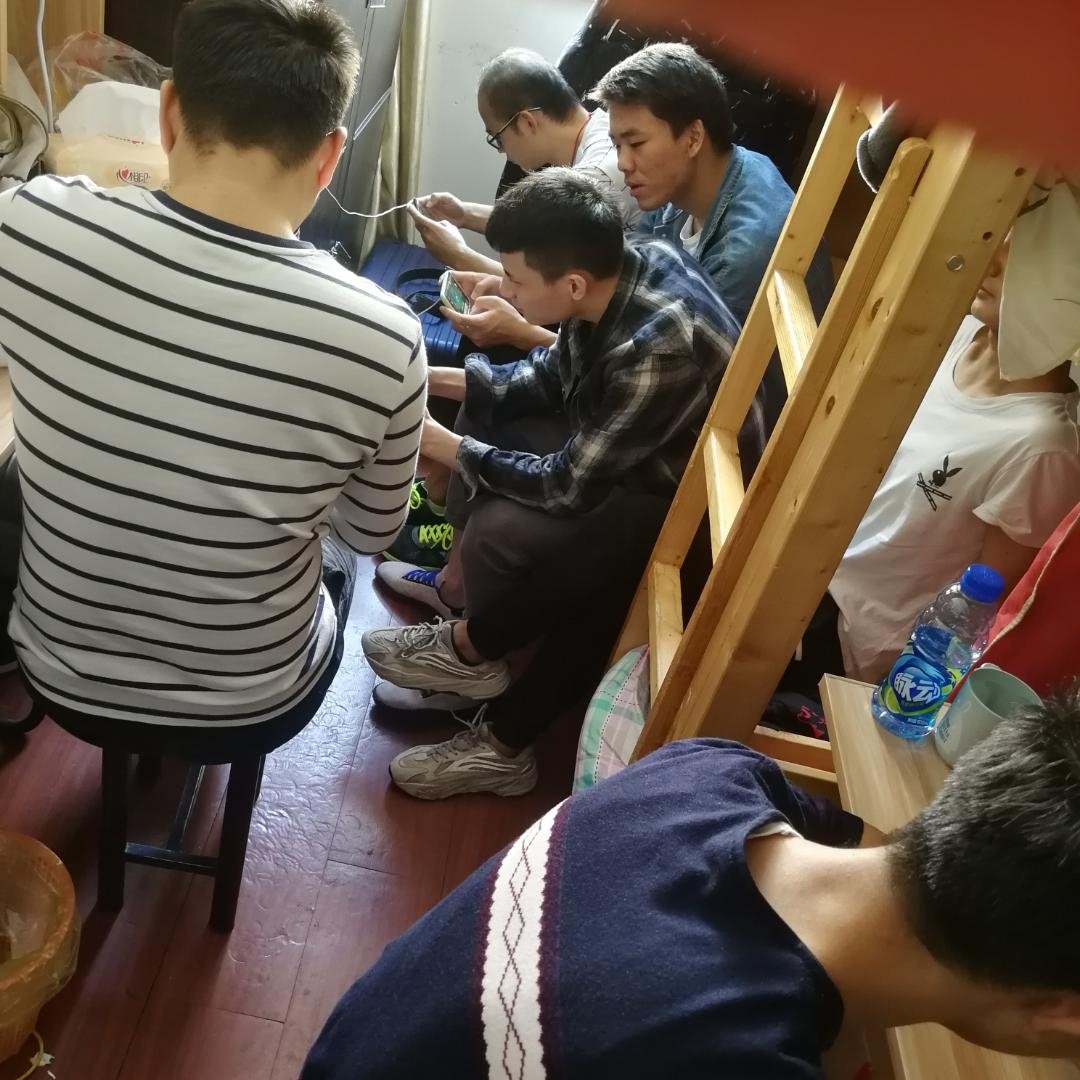 为大学寝室十一点断电很烦恼？辅导员：学校也是为了你们寝室和谐