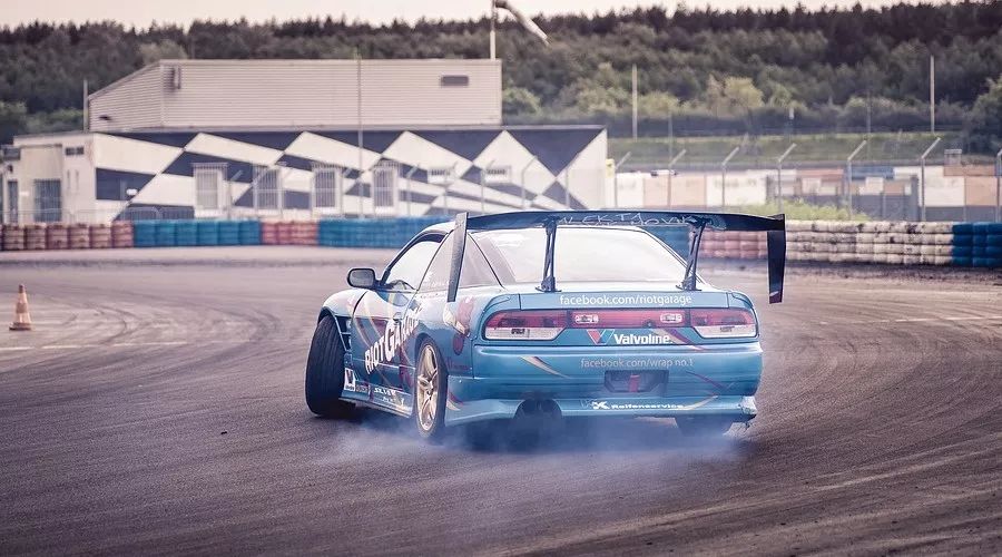 多年老司机整理的汽车漂移技巧，让你任性玩漂移