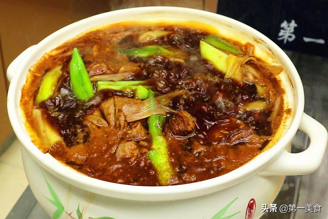 酱牛肉做法（最正宗的做法入味足酱香浓郁不散花）