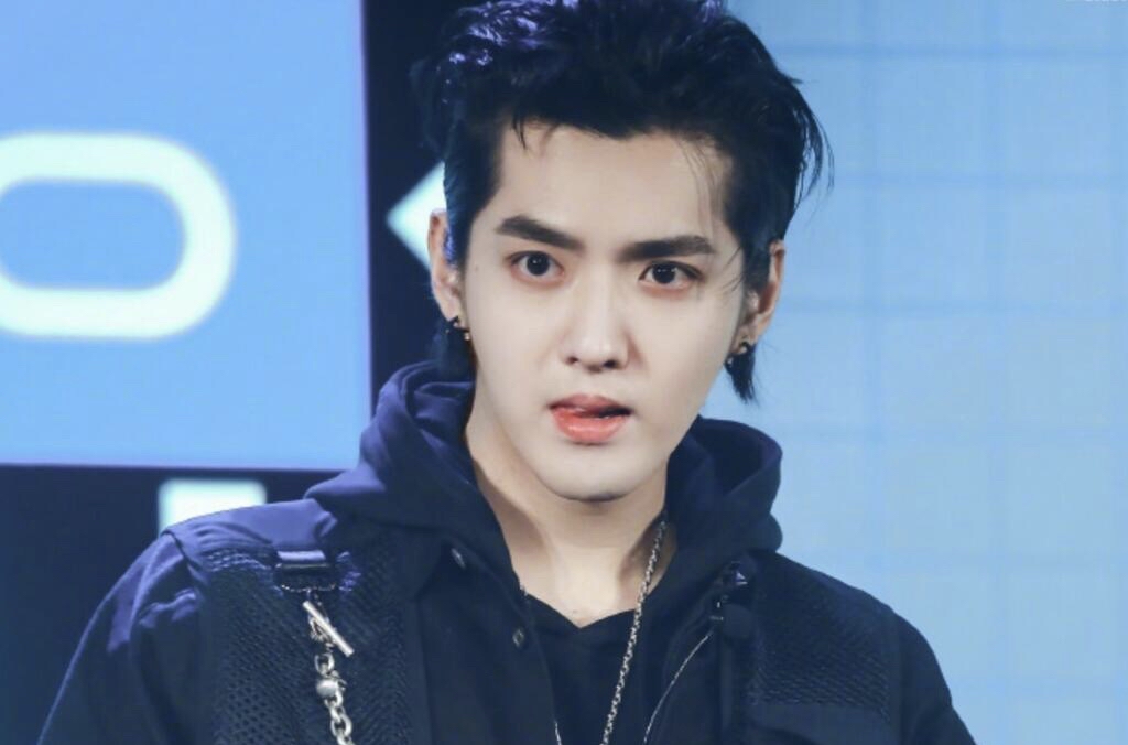 昨天,吴亦凡代言的韩束发布了声明,称已经向吴亦凡方提起了解约,这条