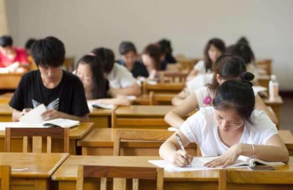 大学四年，既不入学生会也不当班干部，对学生未来发展有啥影响