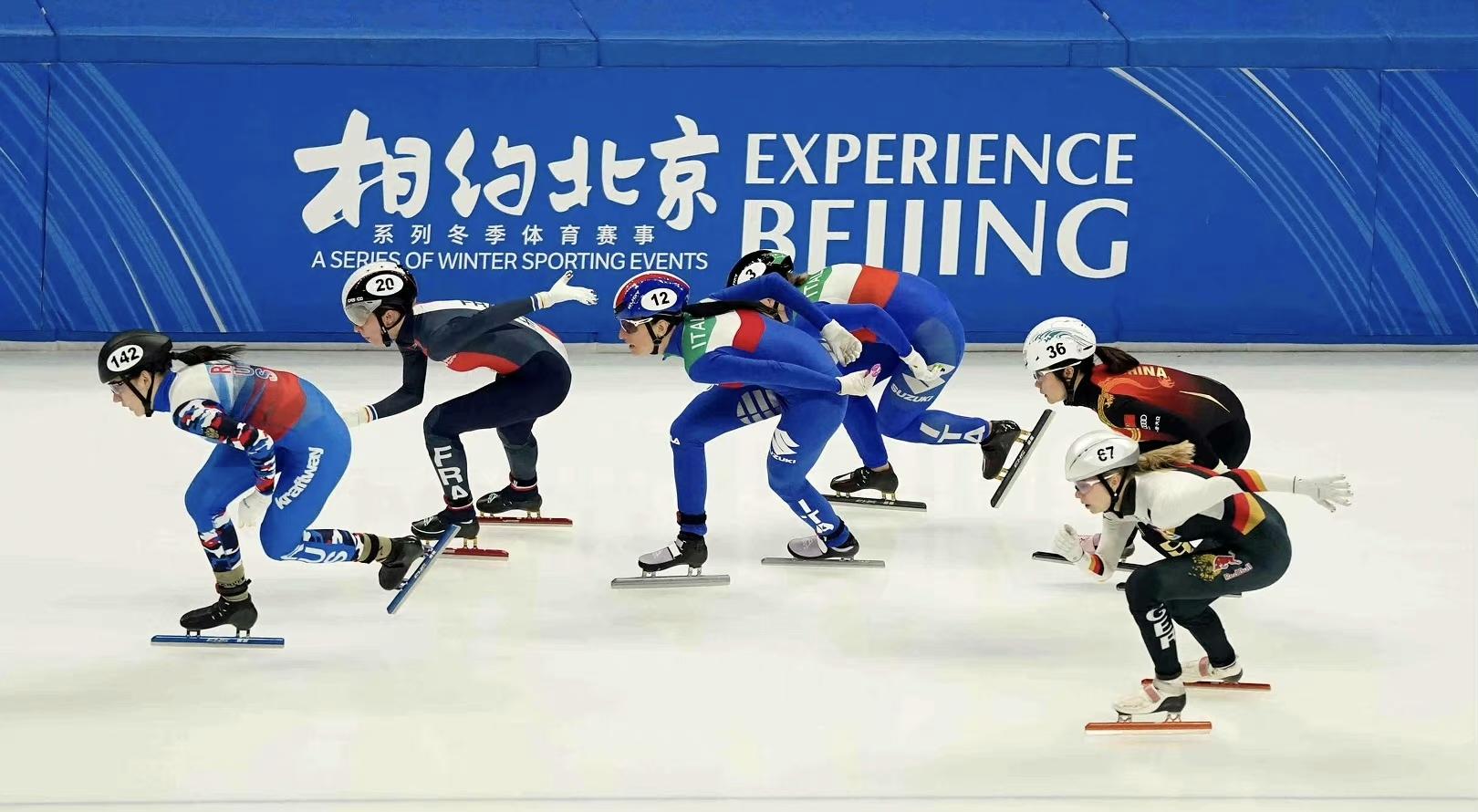 2021年世界杯冠军足球(中国队世界杯连夺2冠，五星红旗飘扬！北京冬奥会争金压力大吗？)