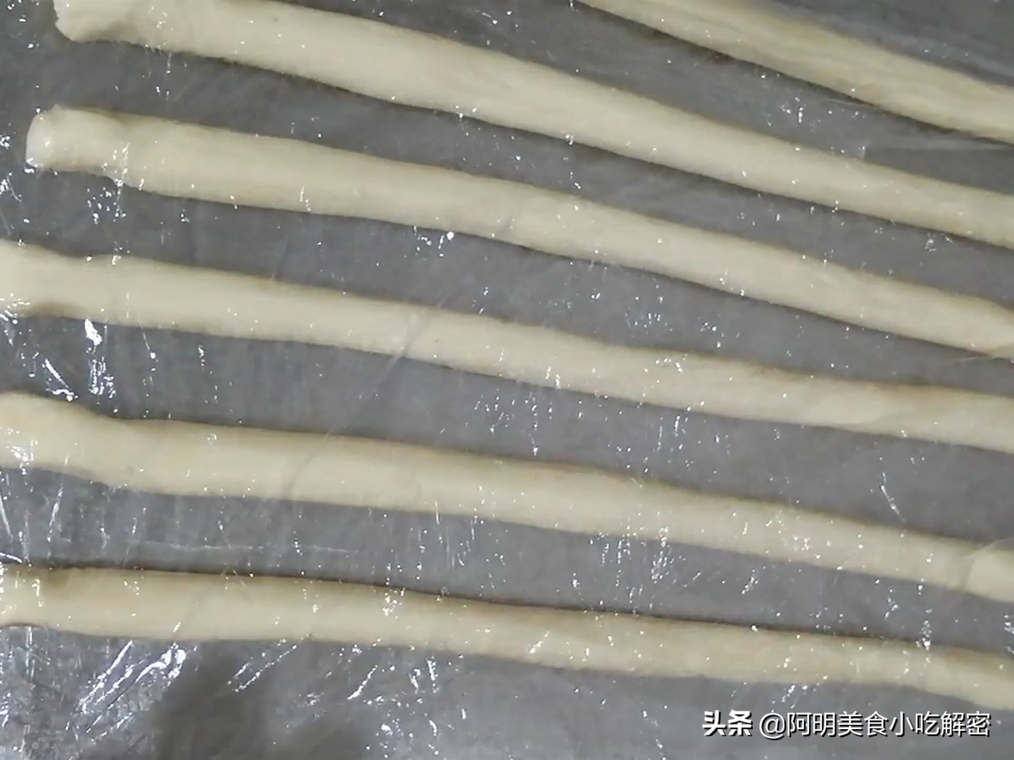 手工拉面的做法和配方（家常拉面的做法好吃又劲道）