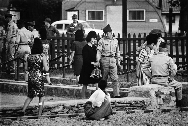 26万人围观性侵犯，韩国18年扫黄打非，为什么越扫越黄？