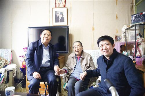 孔祥熙花2000元买孔氏户口？孔子的第77代嫡孙女，淳朴的孔德懋