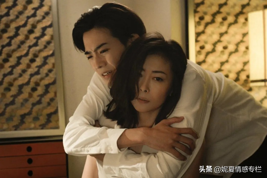 夫妻关系的最高境界，不是睁一只眼闭一只眼，而是四个字