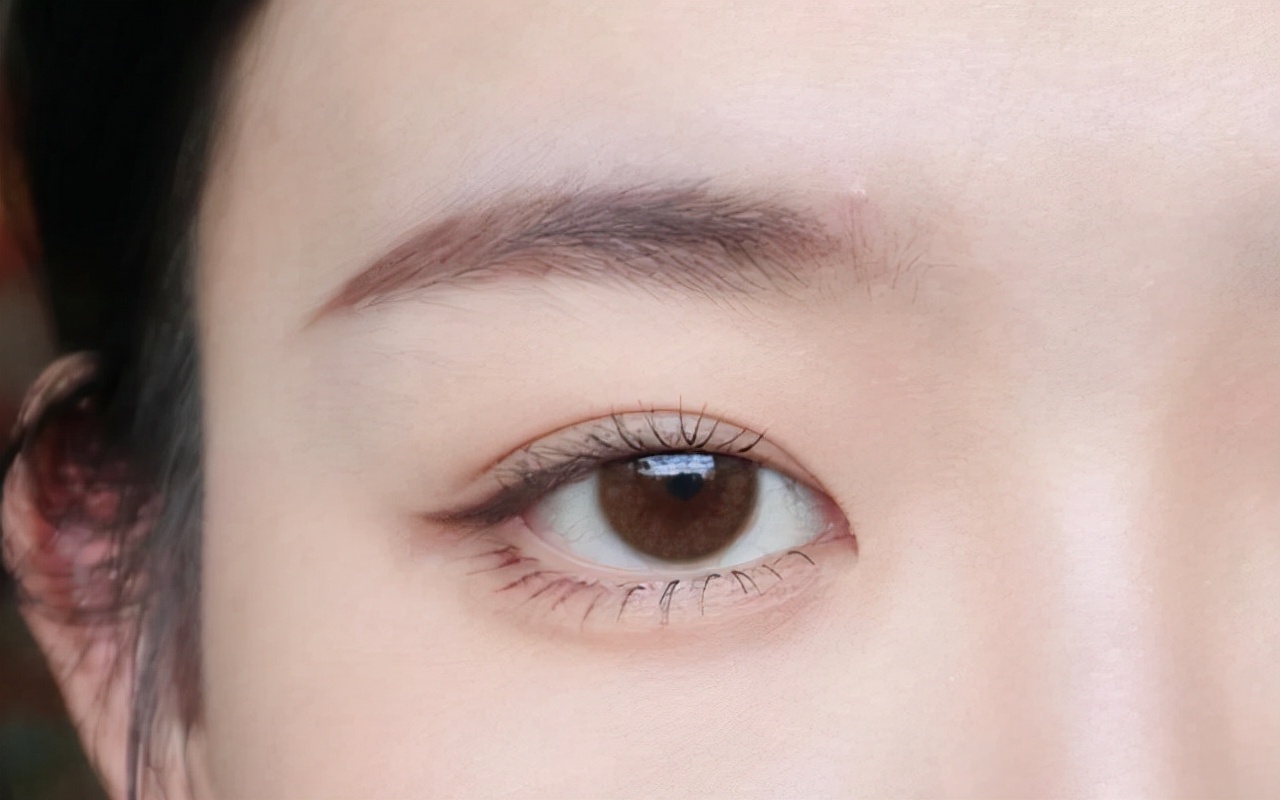 你的眼妆看起来“很脏”？这几个问题要避免，轻松打造无辜大眼