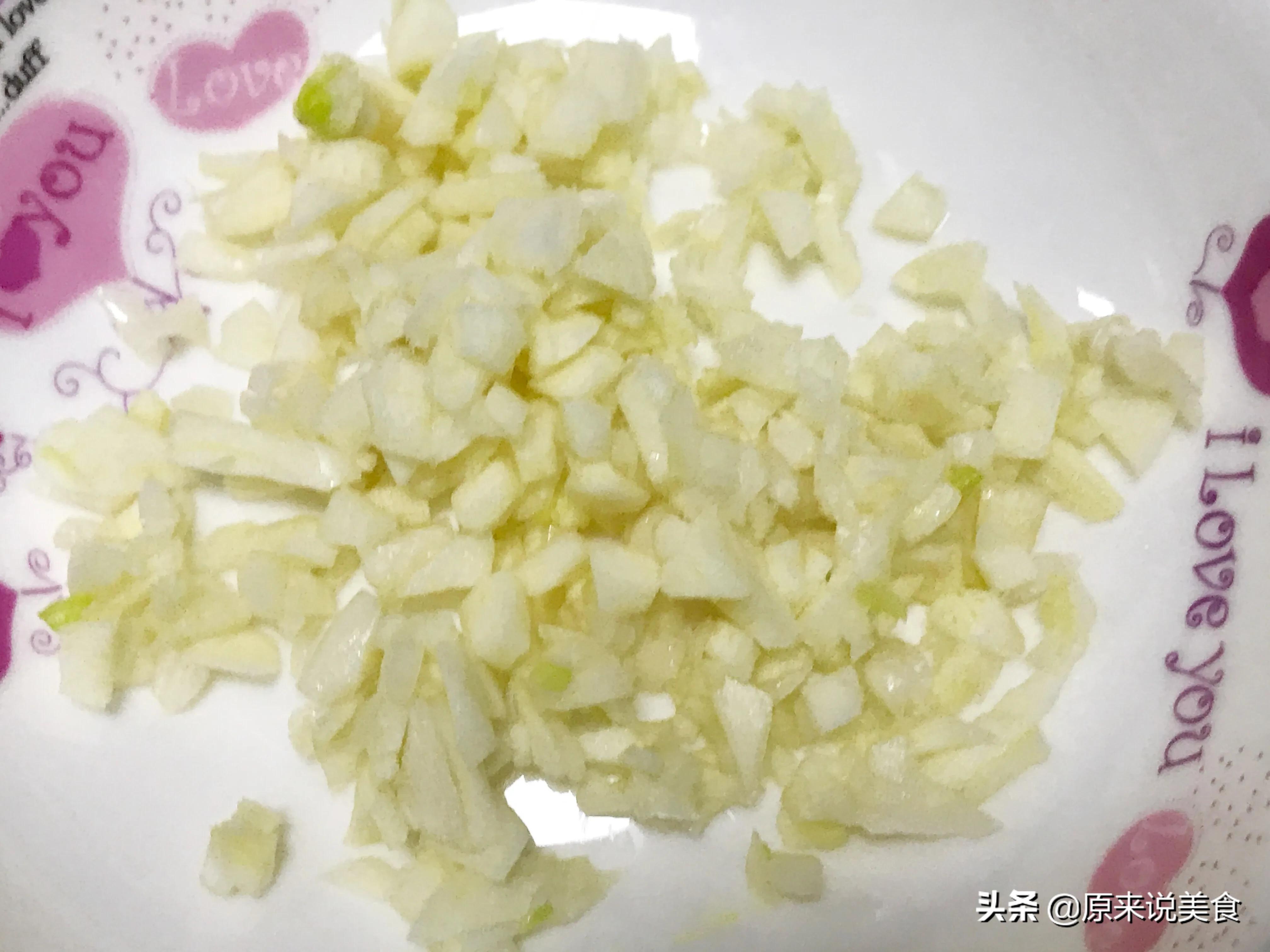 凉拌洋葱在家怎么做好吃？这3个诀窍学会了，做出来不比饭店差