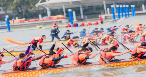 武汉市第十一届运动会成年人龙舟赛在东湖帆船基地举行