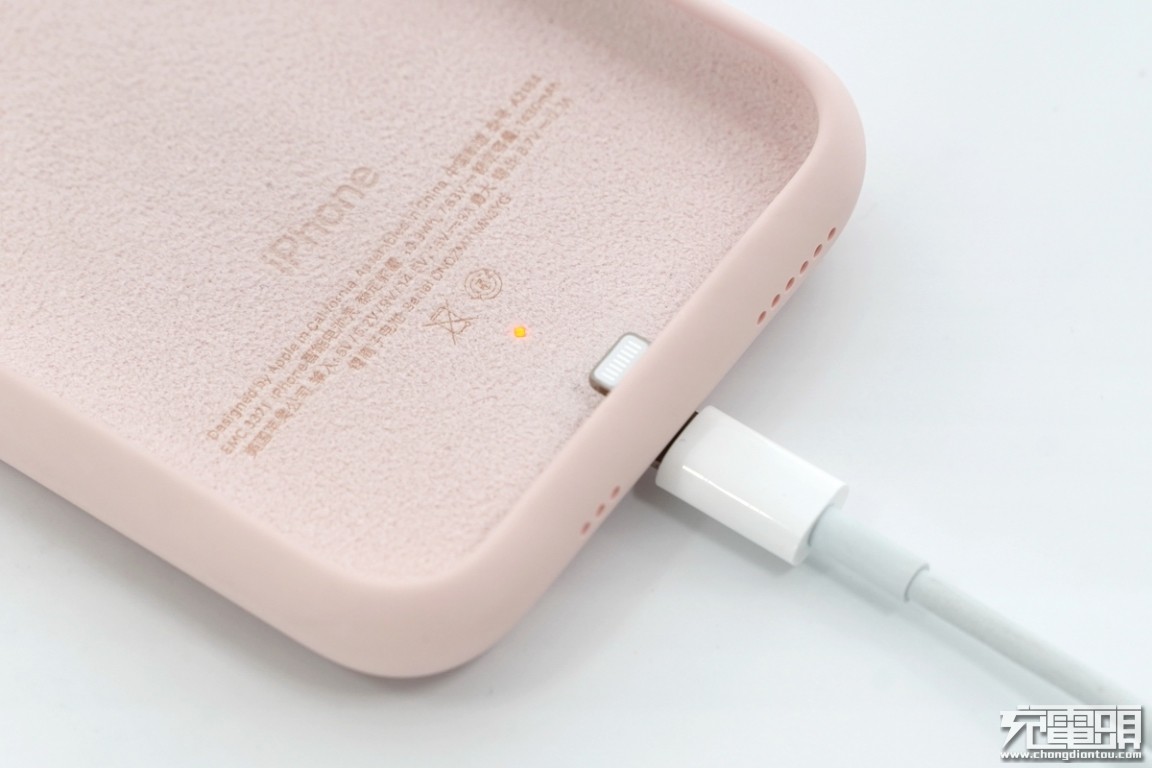 iPhone续航最佳搭档，iPhone 11 Pro Smart Battery Case开箱评测