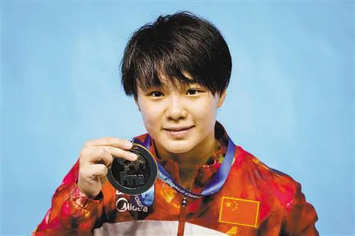 跳水运动员施廷懋（施廷懋的故事：第五代跳水皇后，大器晚成，为跳水专门改名字）