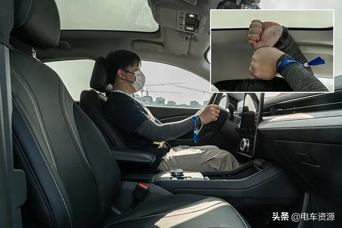 「电马」来袭！Model Y慌了吗？试驾福特Mustang Mach-E