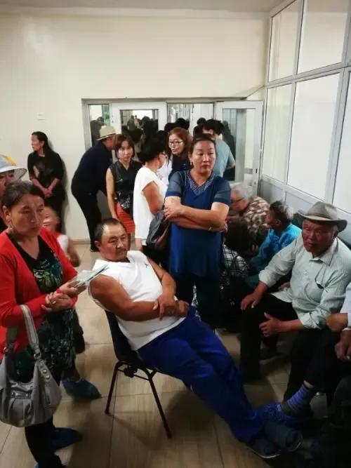 蒙古国“现状”，海军夏天运羊毛，冬天捕鱼，还有25个探秘冷知识