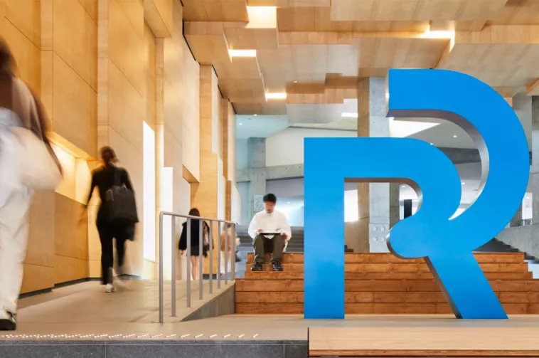 被奥委组钦点的设计师，究竟是何许人也？