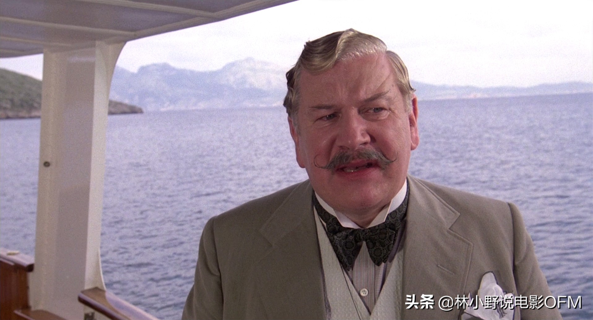 《阳光下的罪恶》女主角是邦女郎，男配是“查泰莱夫人的情人”