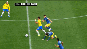 世界杯巴西对哥伦比亚内马尔（世预赛-内马尔助攻帕奎塔破门 巴西1-0哥伦比亚 12场不败提前出线）