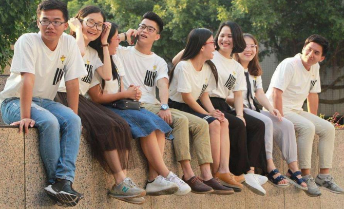 大学辅导员工资单曝光，在看到真实收入后，不得不说羡慕了