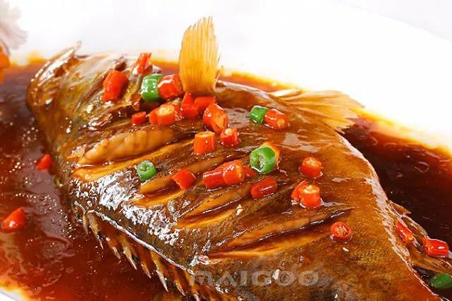 臭鳜鱼、符离集烧鸡、来安花茶鱼、无为板鸭、徽州毛豆腐、淮南牛肉汤、黄山烧饼、芜湖大米、太和羊肉面、凤阳花生。