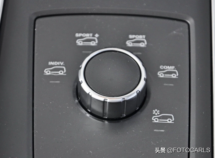 奔驰GLE450 AMG实拍，老款确实霸气许多，售价105.8万